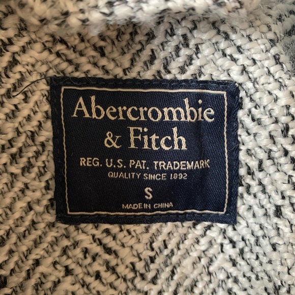 Abercrombie and Fitch Wool-Blend Pea Coat - Picture 5 of 5